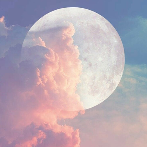 Lune éclatante évoquant l’astrologie chinoise et le BaZi pour révéler son potentiel et trouver sa destinée.